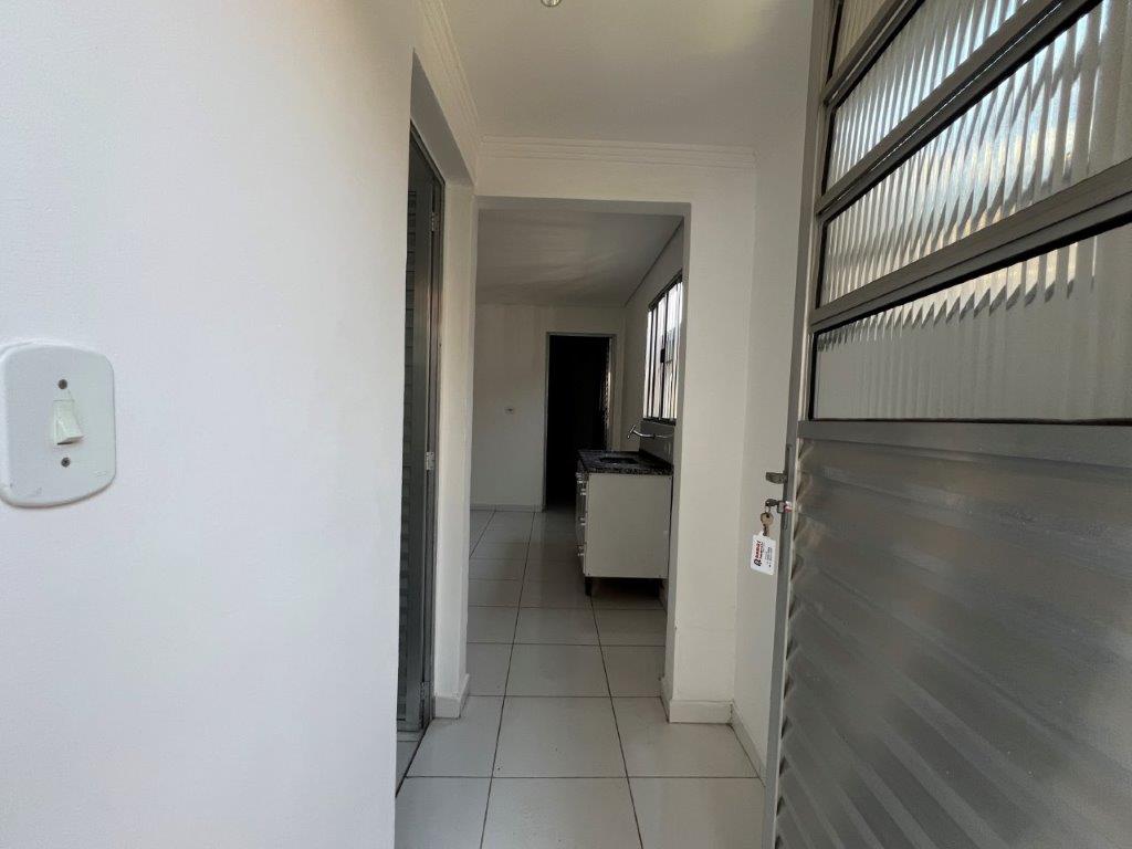 ÁGUA BRANCA PARA LOCAÇÃO CASA DE FUNDOS COM UM QUARTO