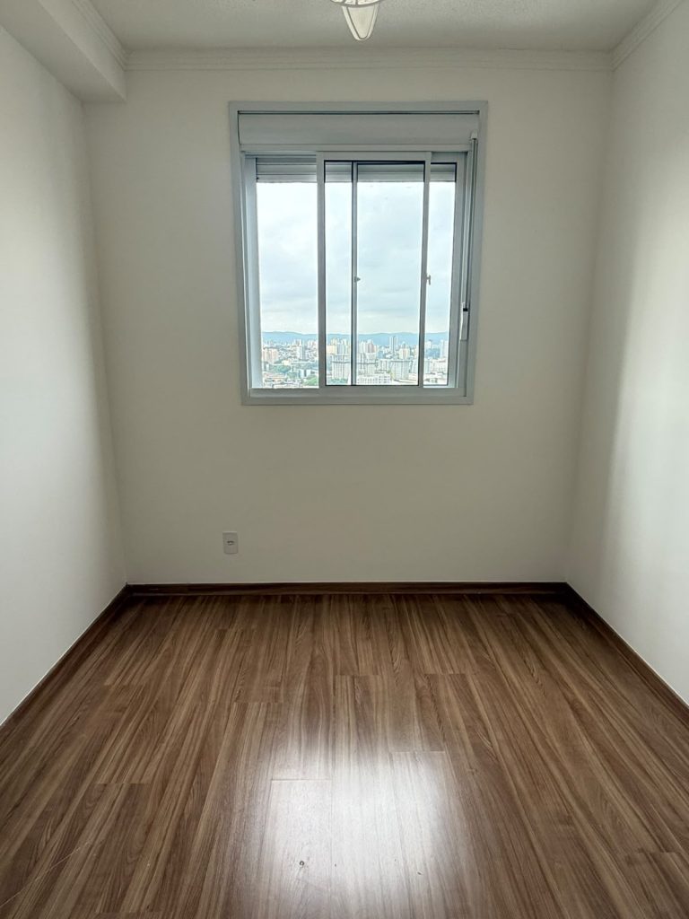 Apartamento para locação sendo 2 dormitórios, sala, cozinha.