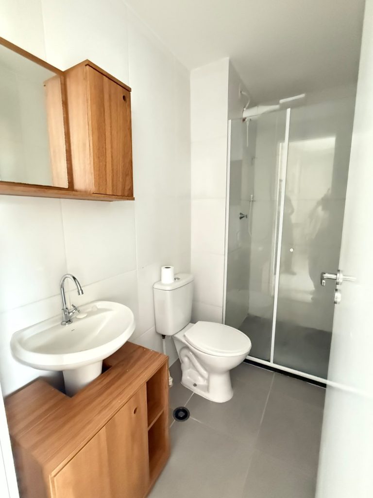 Apartamento para locação sendo 2 dormitórios, sala, cozinha.