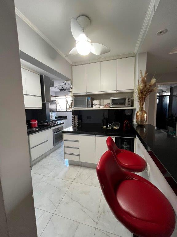 VILA HAMBURGUESA APARTAMENTO À VENDA COM 3 DORMITÓRIOS COM UMA VAGA.